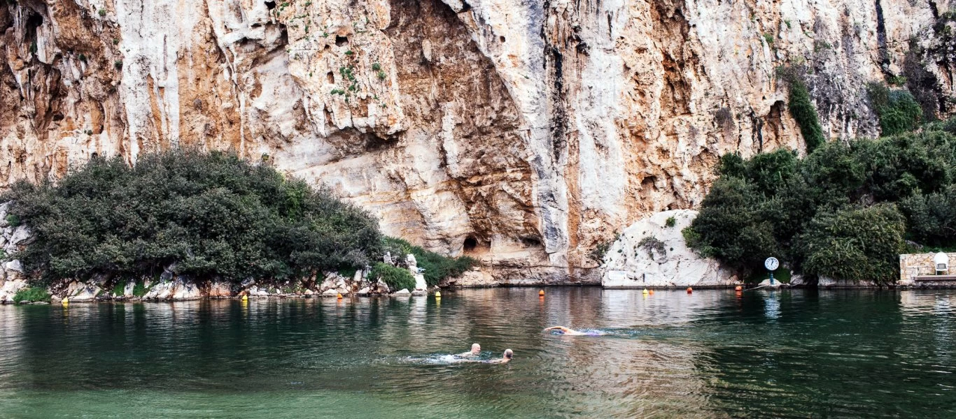 Λίμνη Βουλιαγμένης: Κλείνει προληπτικά λόγω κρούσματος κορωνοϊού